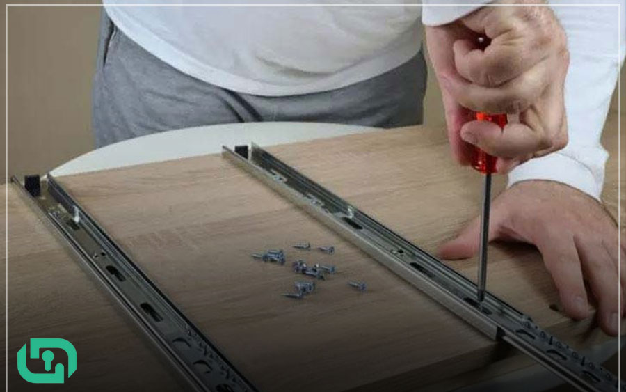 How-to-replace-the-cabinet-drawer-rail